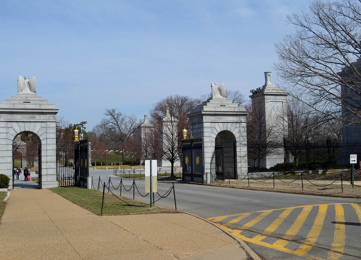 Arlington National Cemetery entrance near Memorial Circle