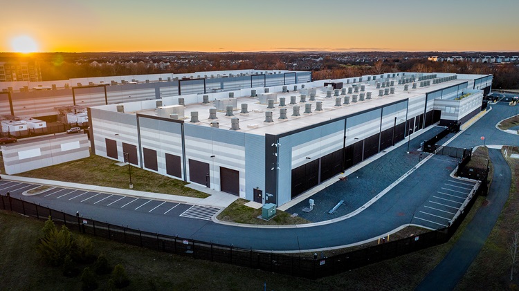 Data center building