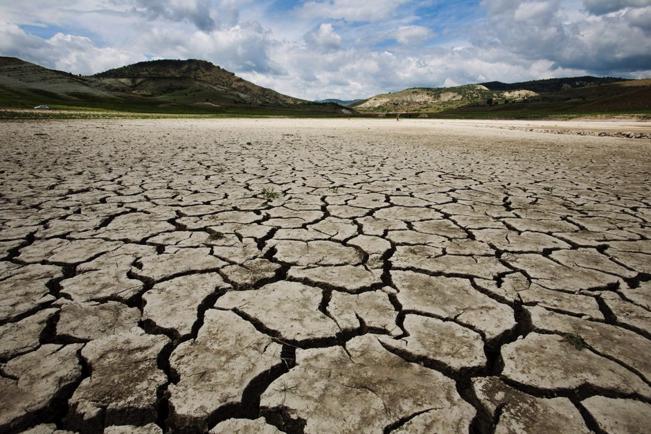 Cracked dry earth as Norfolk and Virginia Beach ask residents to save water amid the drought