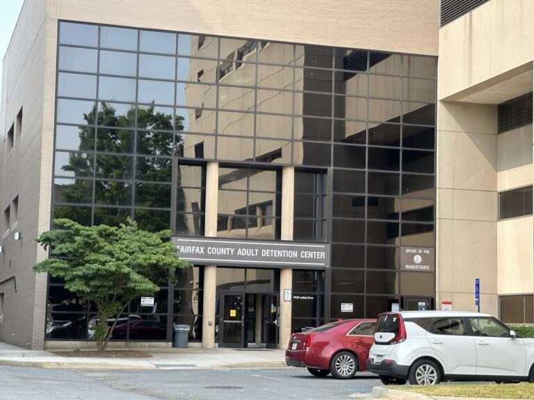 Centro de Detención de Adultos del condado de Fairfax