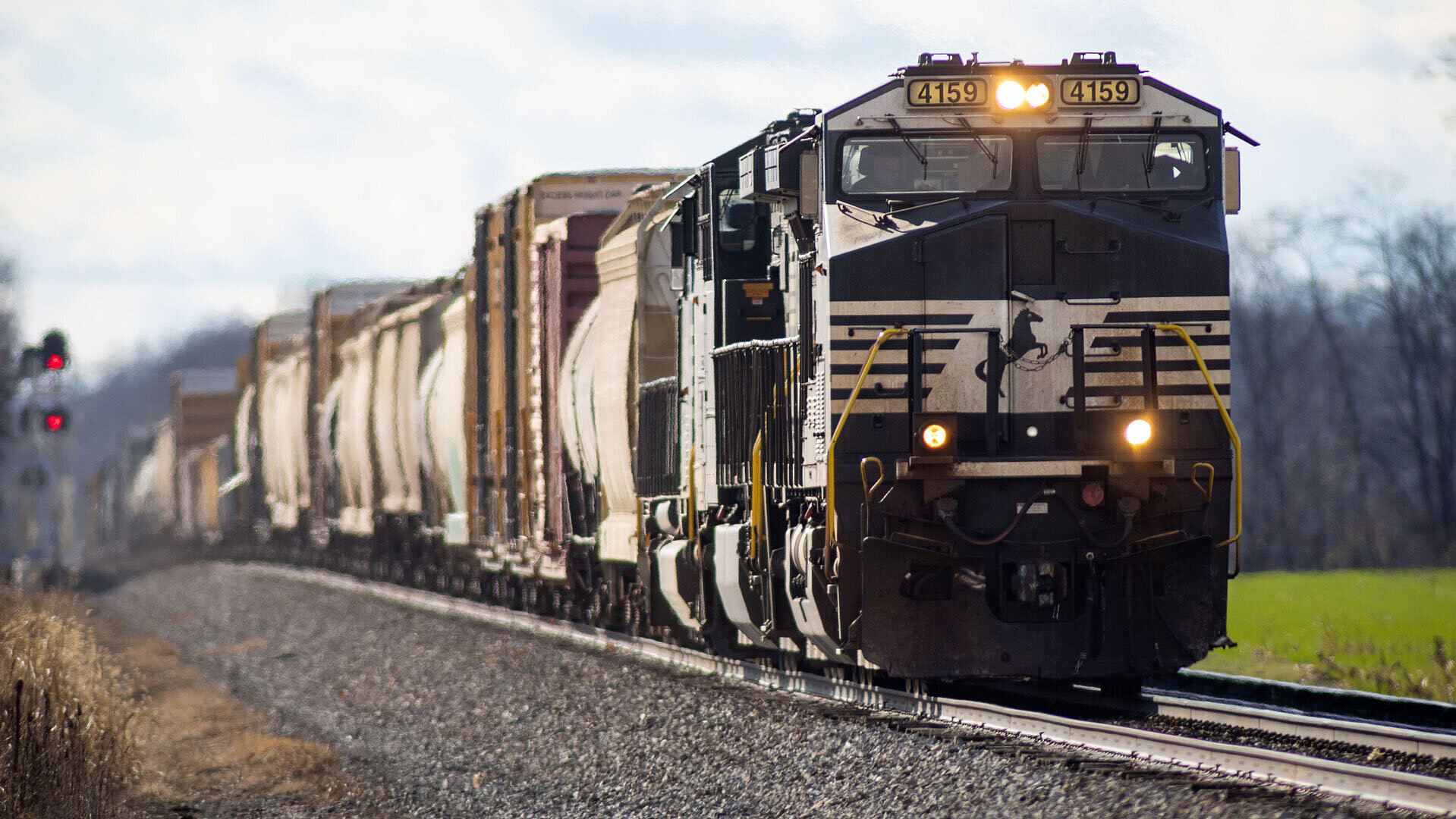 A Norfolk Southern freight locomotive. (File photo)